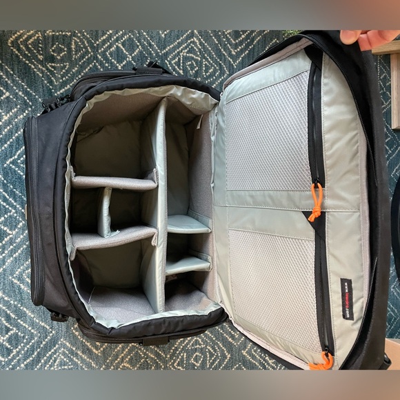 Lowepro Camera Bag, Magnum 650 AW - Picture 3 of 10